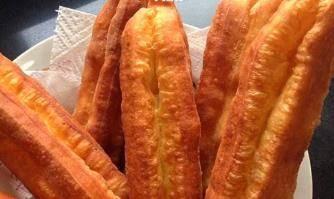 炸油条的制作方法视频,炸油条制作视频详解